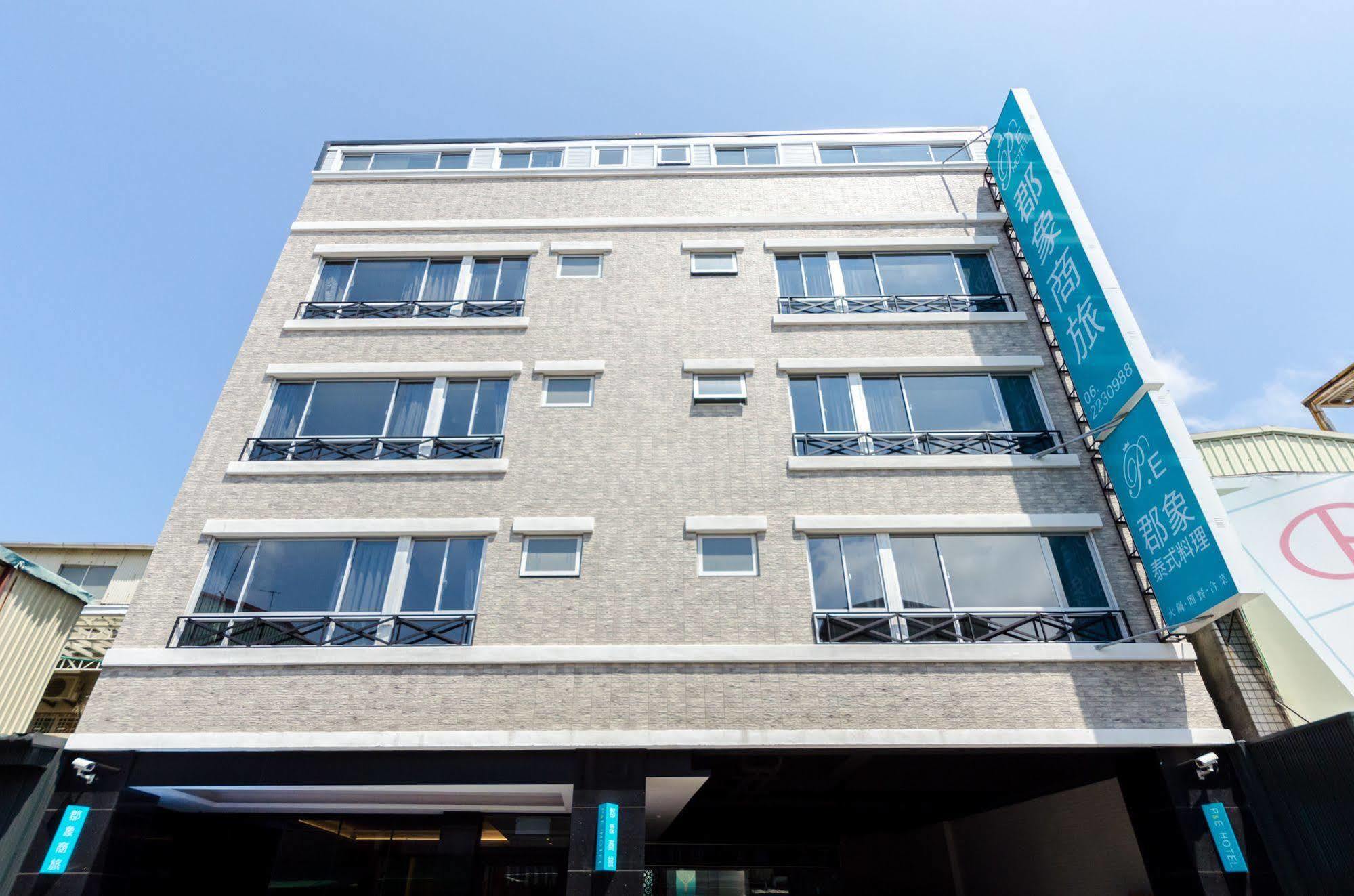 P&E Hotel Tainan Eksteriør billede