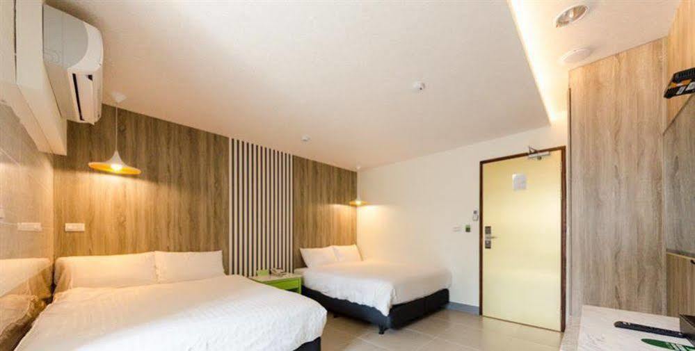 P&E Hotel Tainan Eksteriør billede