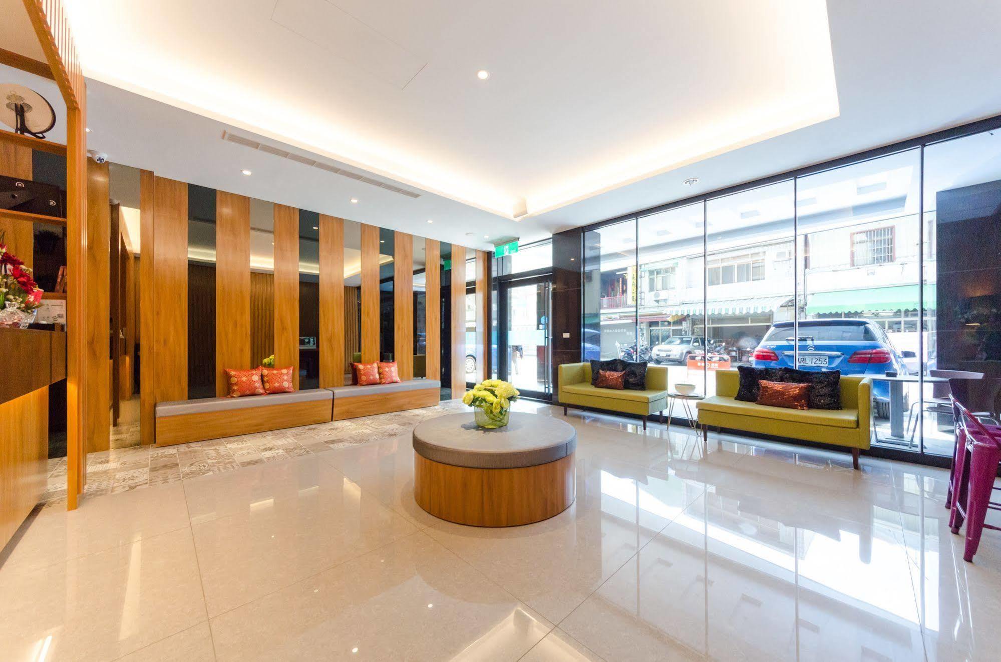 P&E Hotel Tainan Eksteriør billede