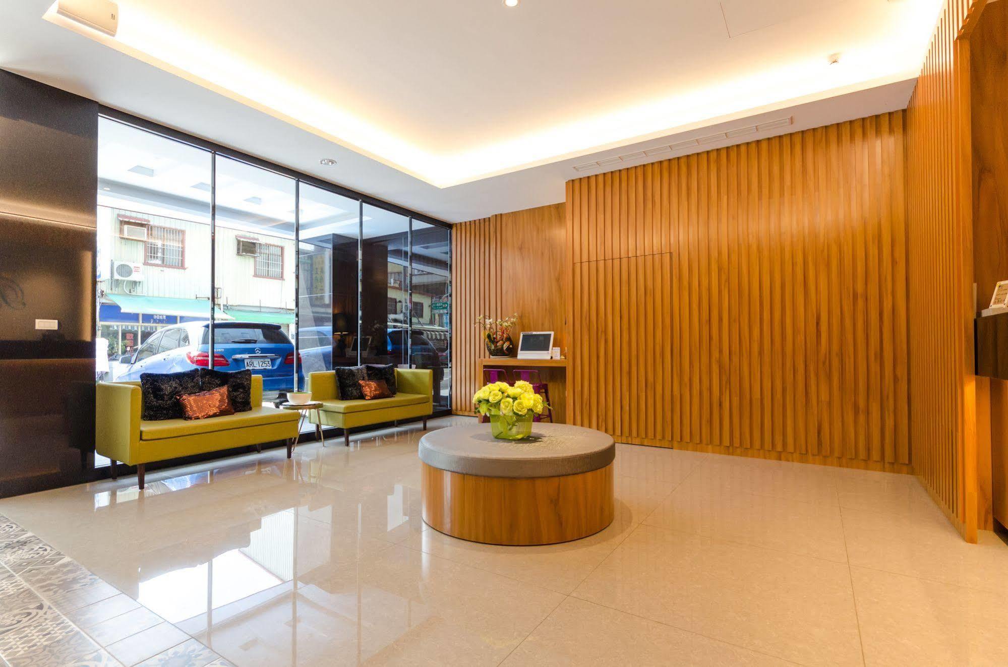 P&E Hotel Tainan Eksteriør billede